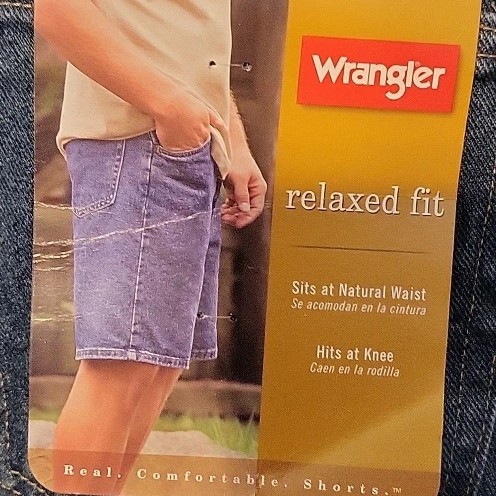 NWT Wrangler Relaxed Fit Denim Jean Shorts